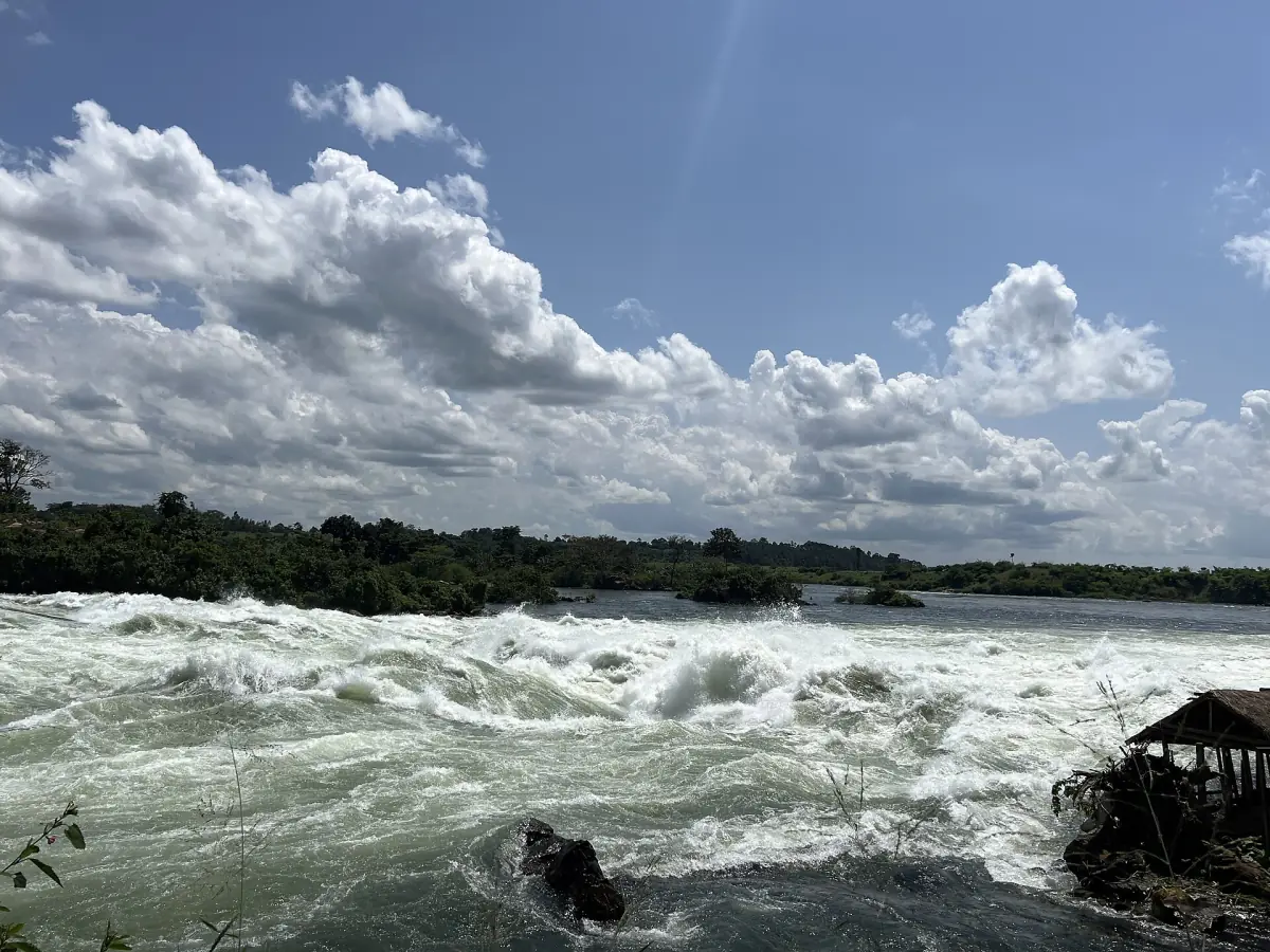 Weißwasser an den Itanda-Fällen
